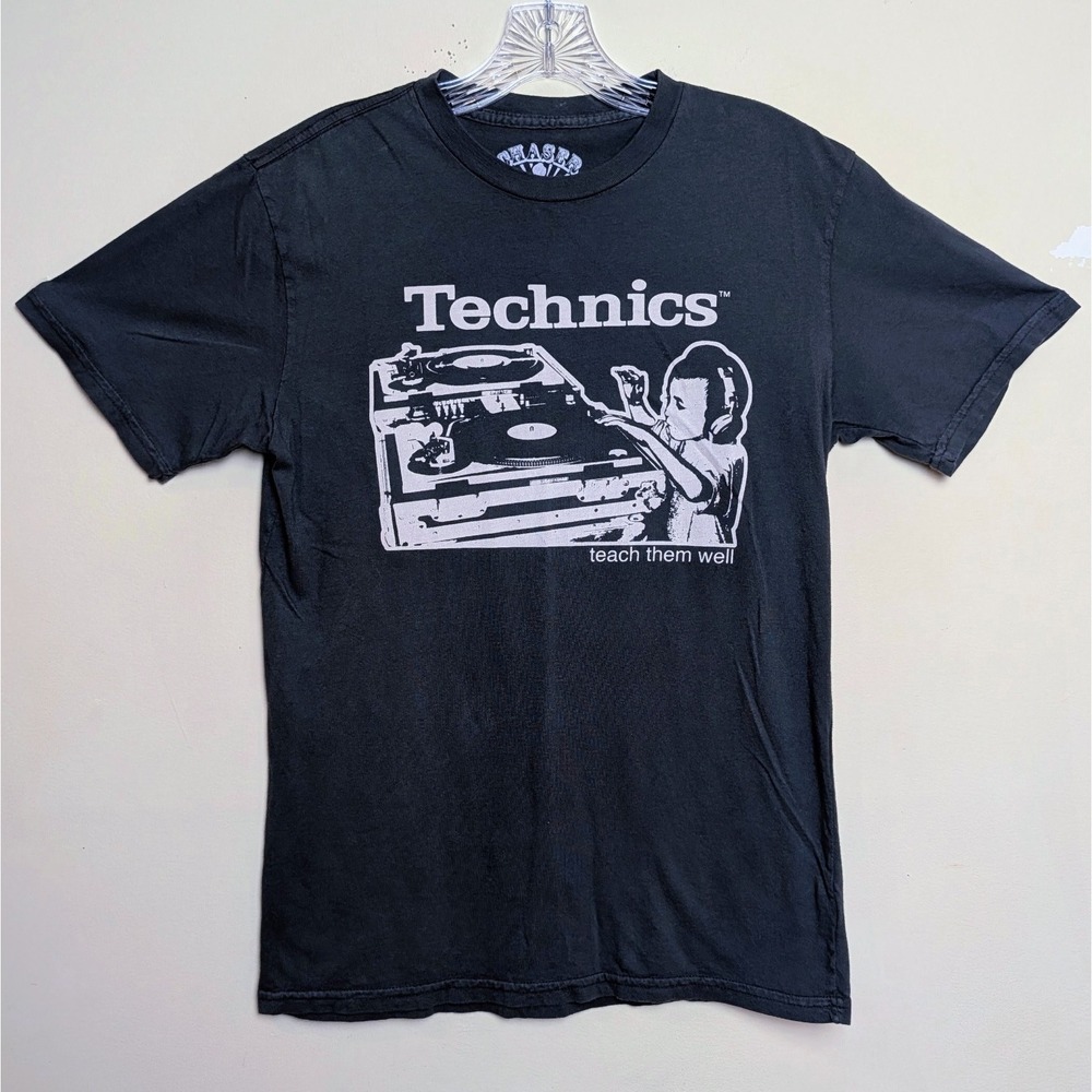 Vintage Technics Teach Them Well DJ Turntable Y2K Shirt Size Small